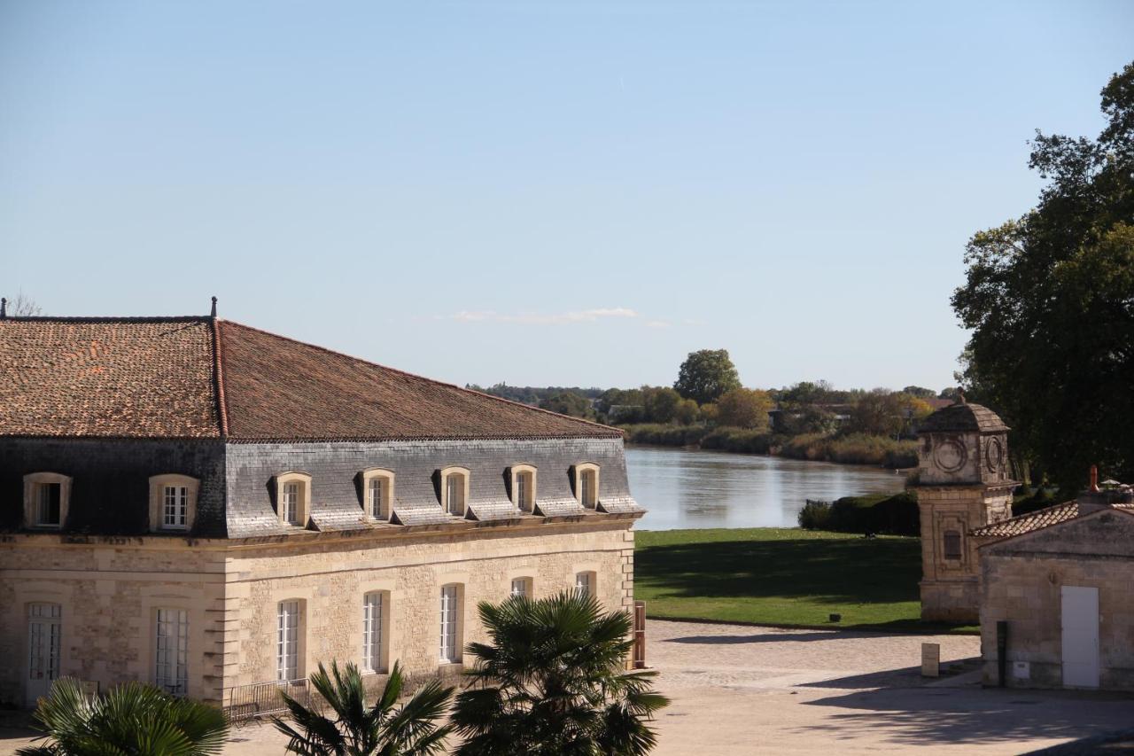 Les Demoiselles De Rochefort Villa Bagian luar foto
